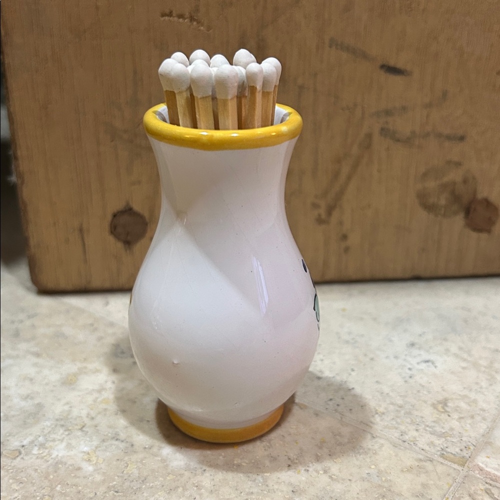 vintage Handpainted pottery bud vase Match Holder Striker - Picture 4 of 10